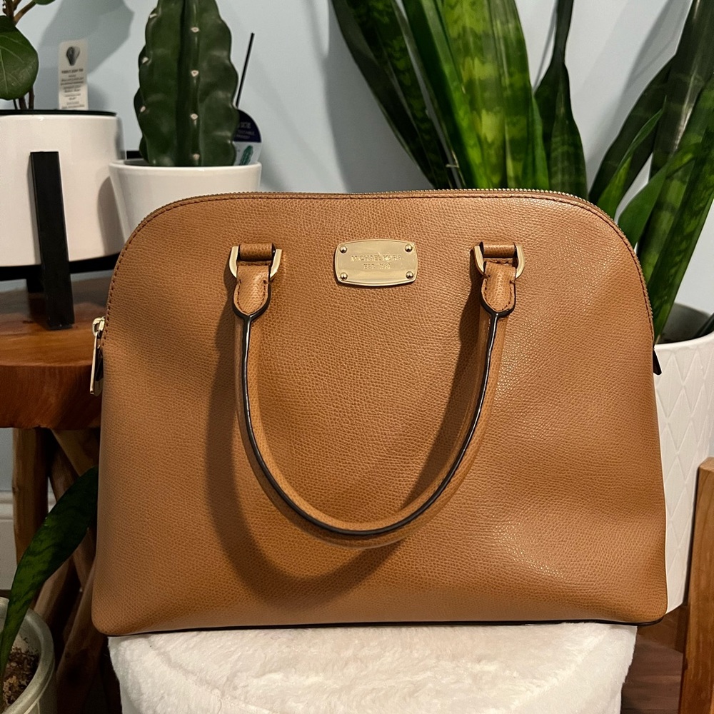 MICHAEL KORS Cindy Dome Satchel Tan Brown Bag Crossbody